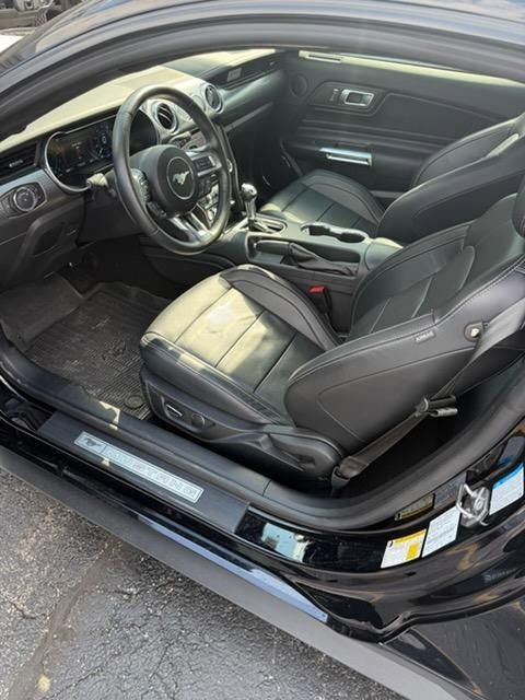 Used 2019 Ford Mustang GT Premium w/ GT Performance Package RWD image 8