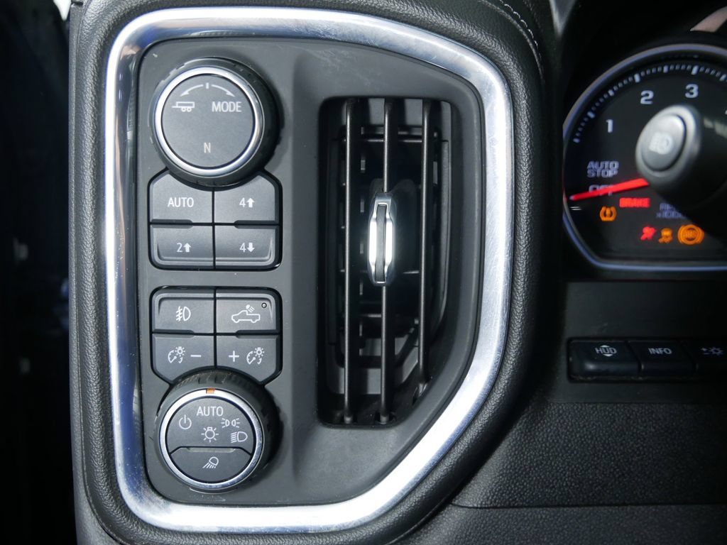 Used 2020 Chevrolet Silverado 1500 High Country w/ Technology Package AWD/4WD image 22