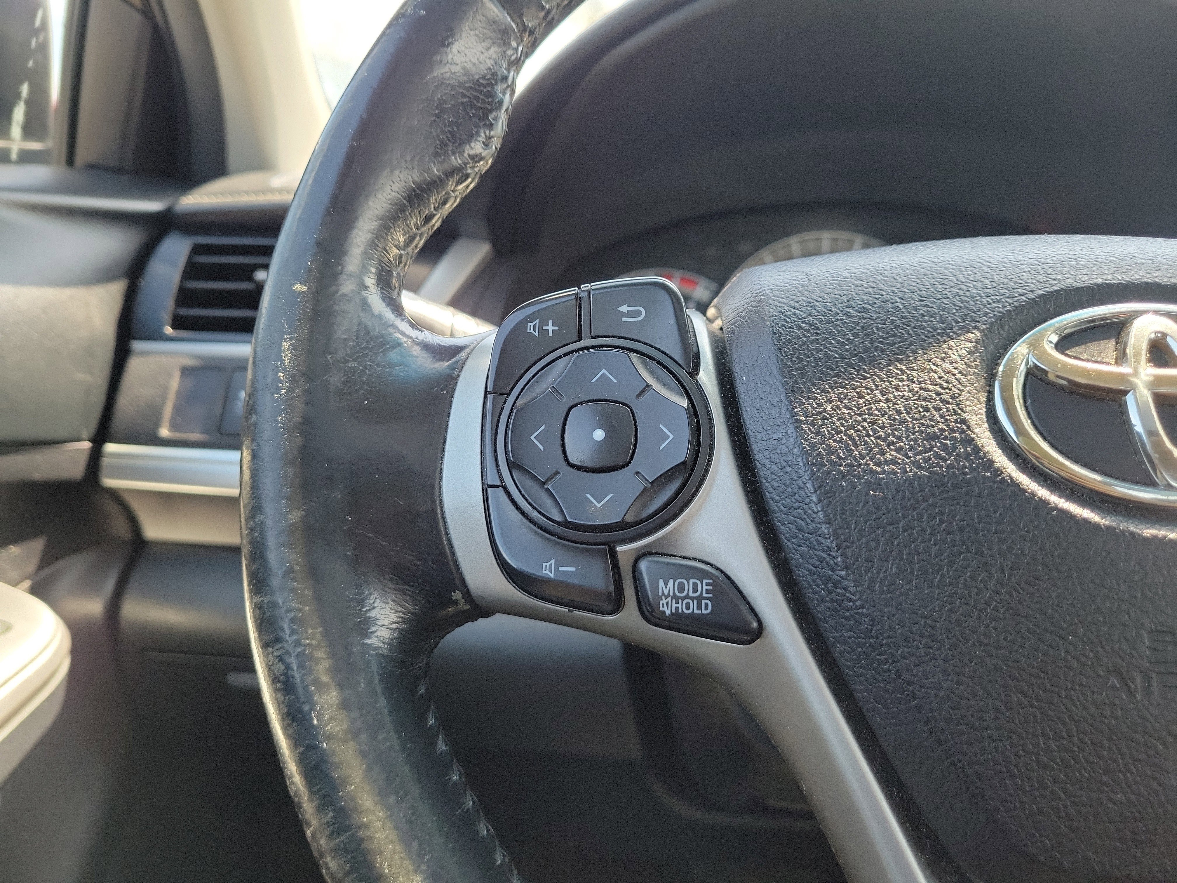 Used 2014 Toyota Camry SE image 22
