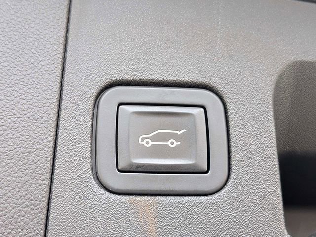 Used 2017 Cadillac XT5 Platinum AWD/4WD image 12