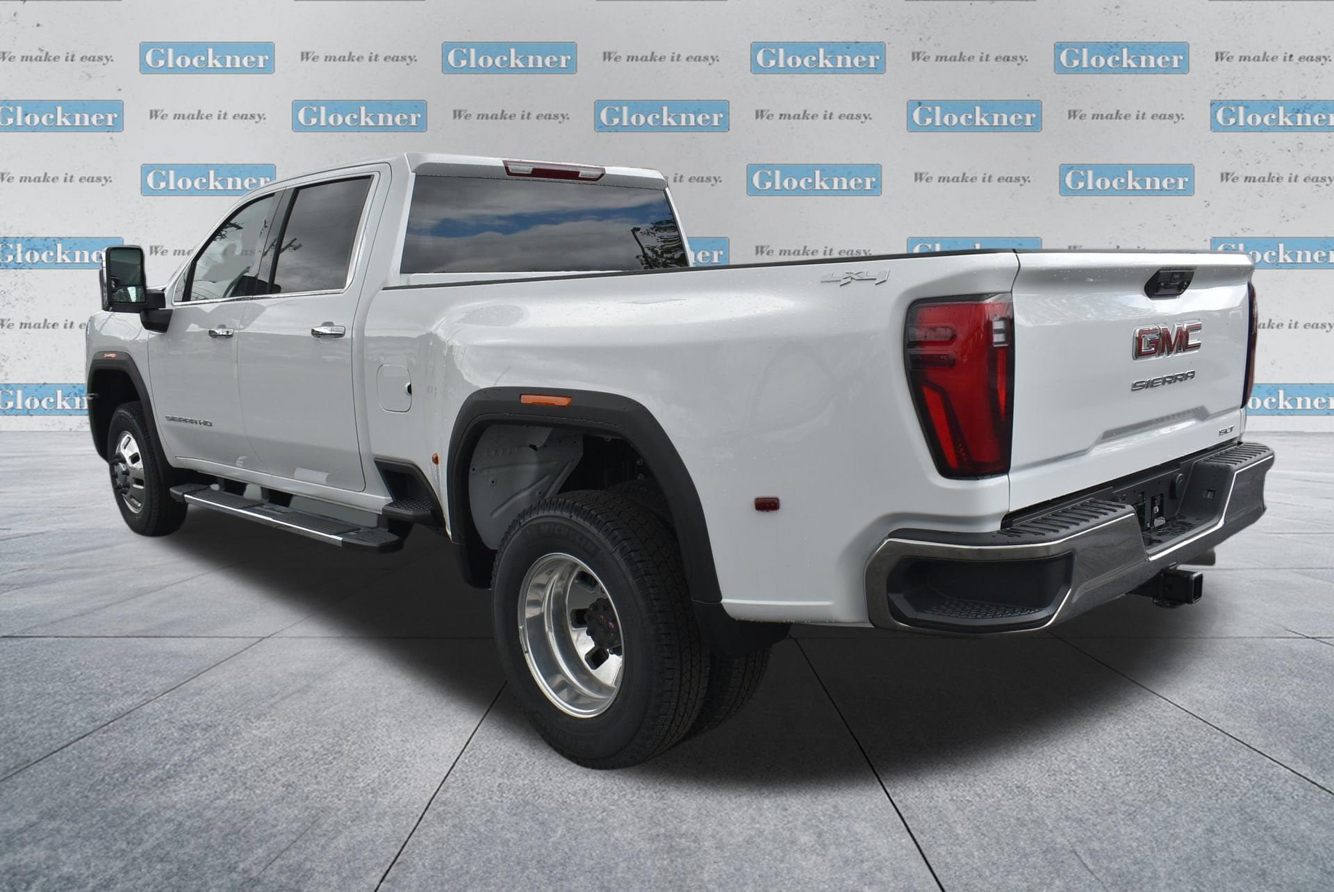 New 2026 GMC Sierra 3500 SLT w/ SLT Convenience Package AWD/4WD image 17