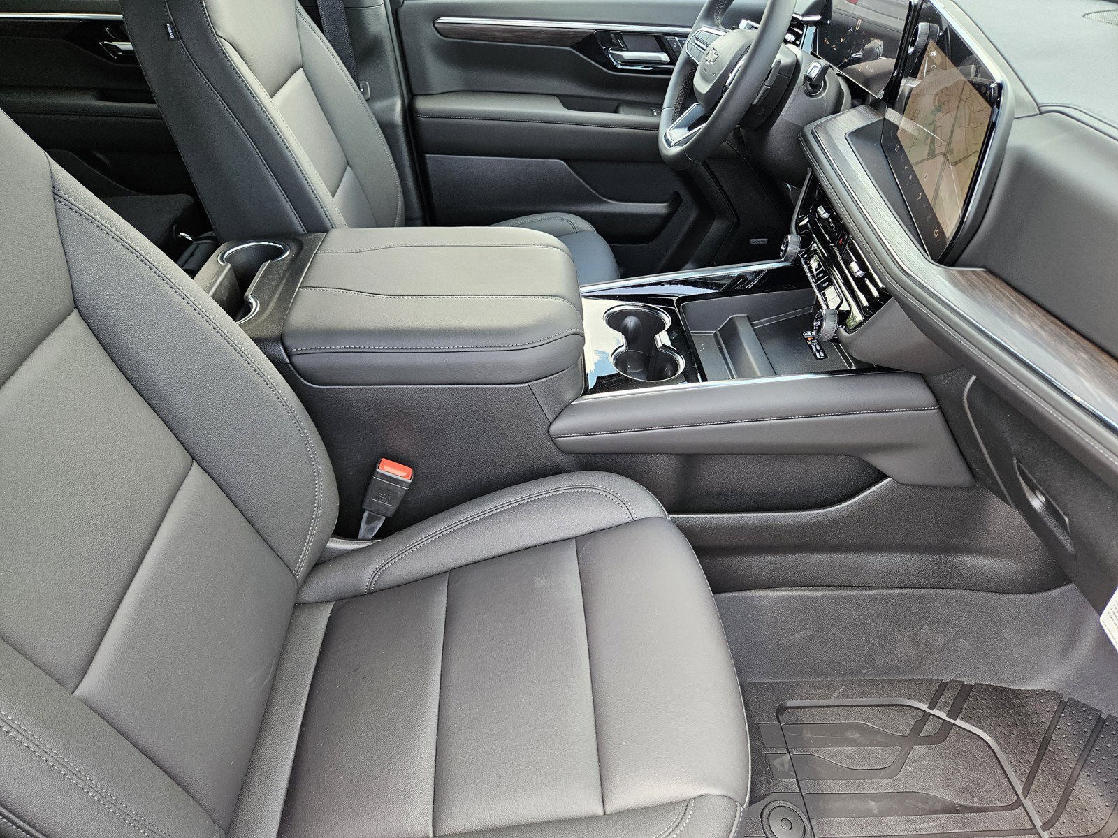 New 2026 Chevrolet Tahoe Z71 w/ Comfort Package AWD/4WD image 10