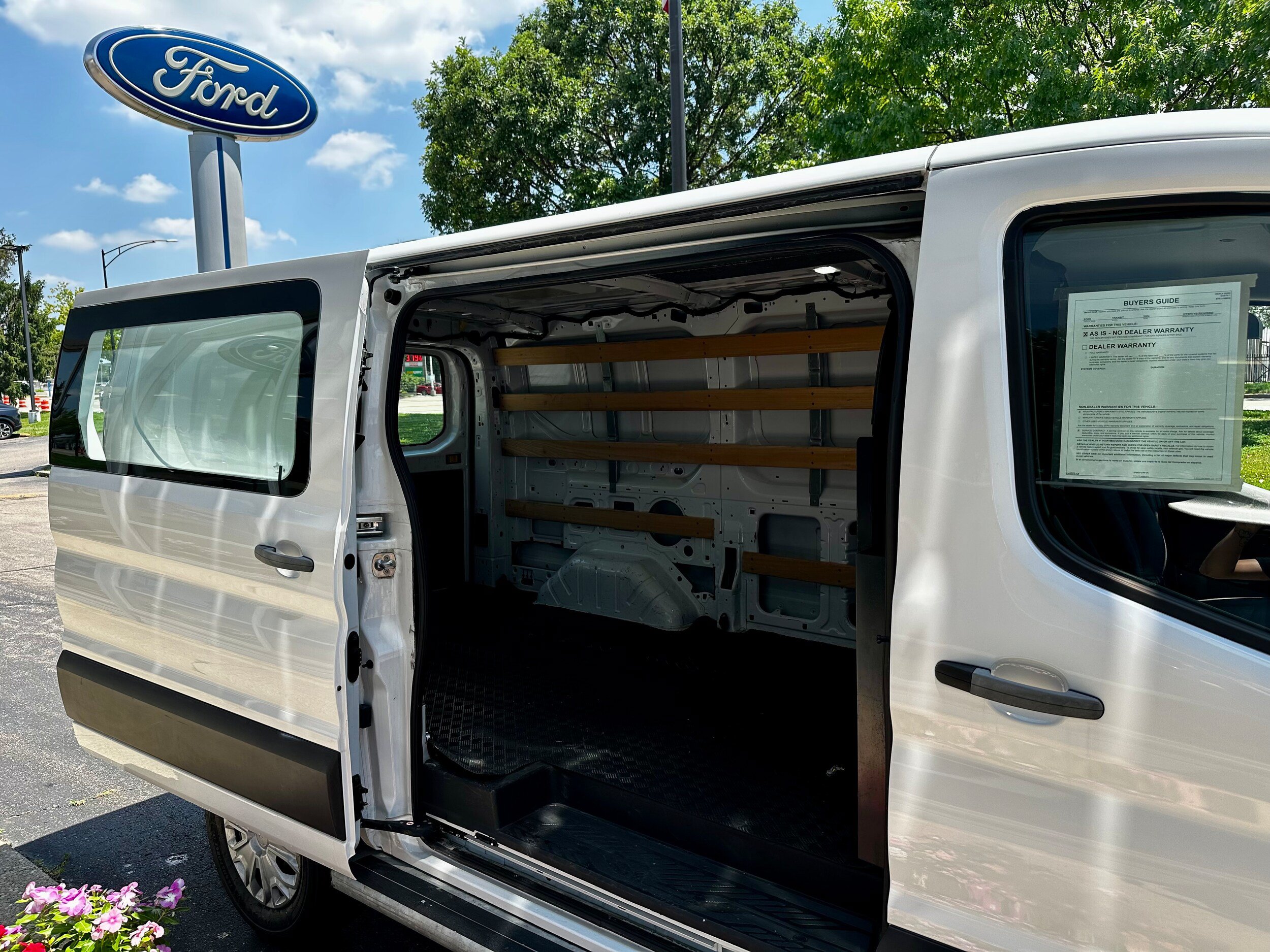 Used 2024 Ford Transit 250 Low Roof w/ Exterior Upgrade Package RWD image 11