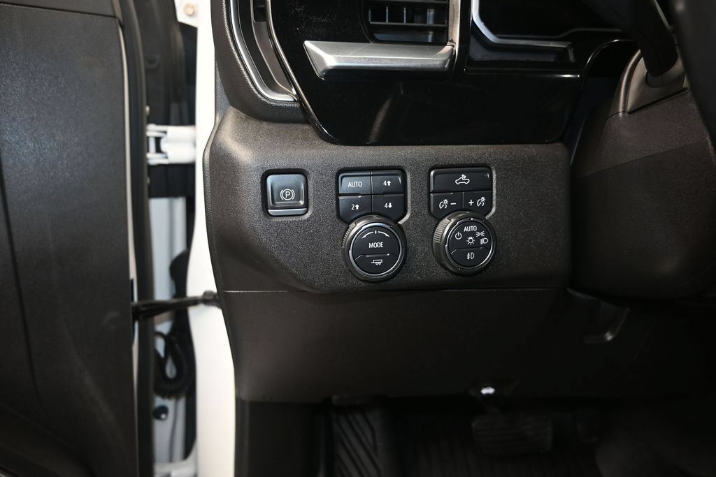 Used 2022 Chevrolet Silverado 1500 RST w/ Z71 Off-Road Package AWD/4WD image 12