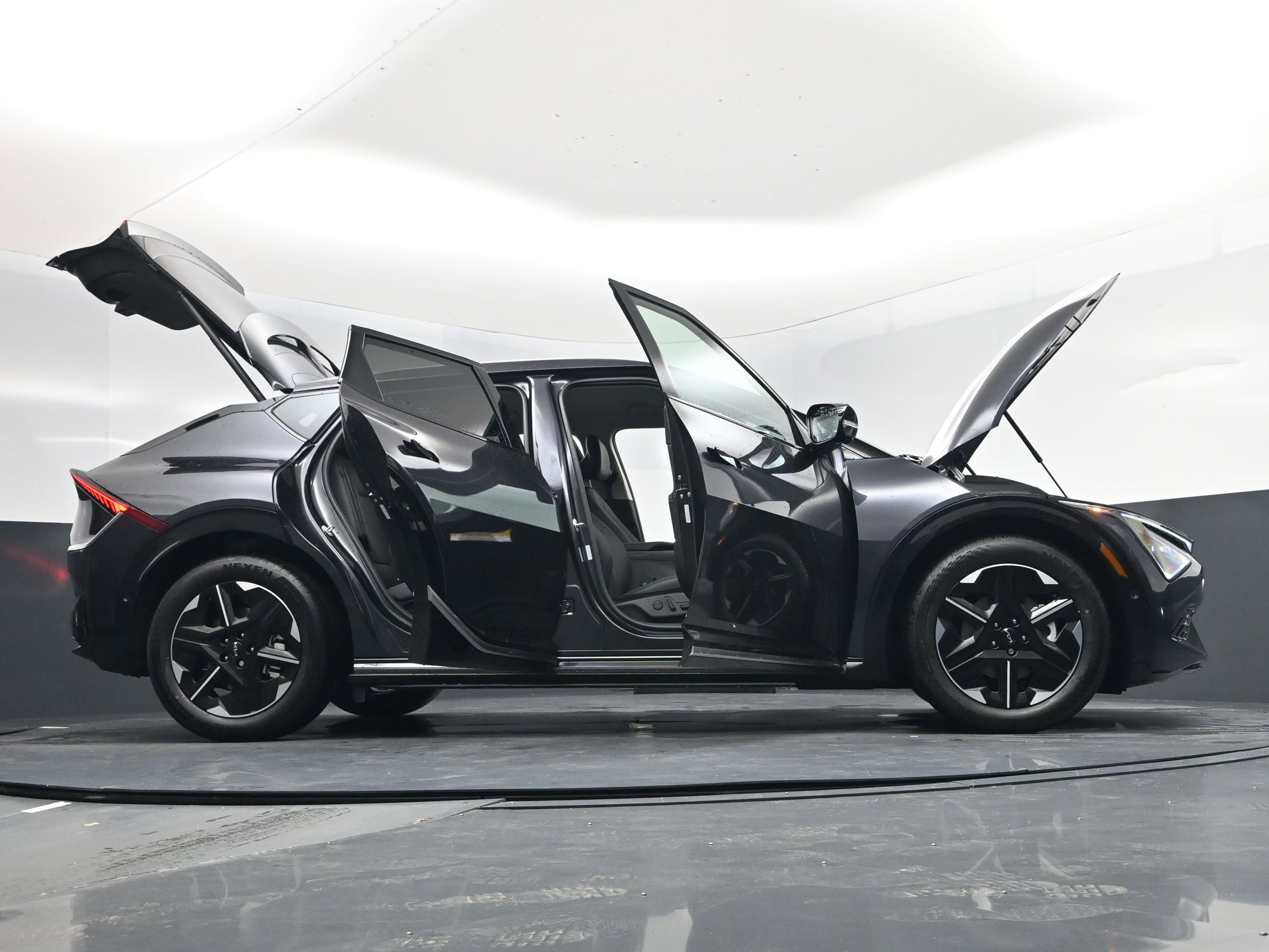 New 2025 Kia EV6 Wind image 21