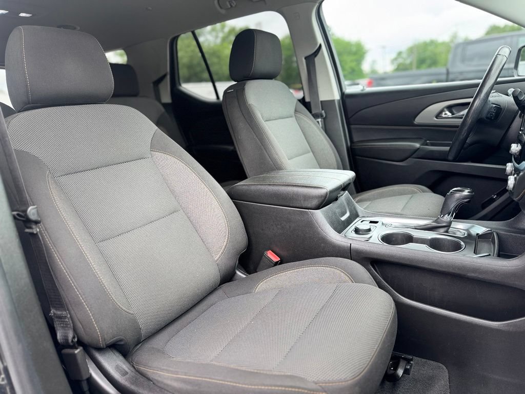 Used 2020 Chevrolet Traverse LT AWD/4WD image 12