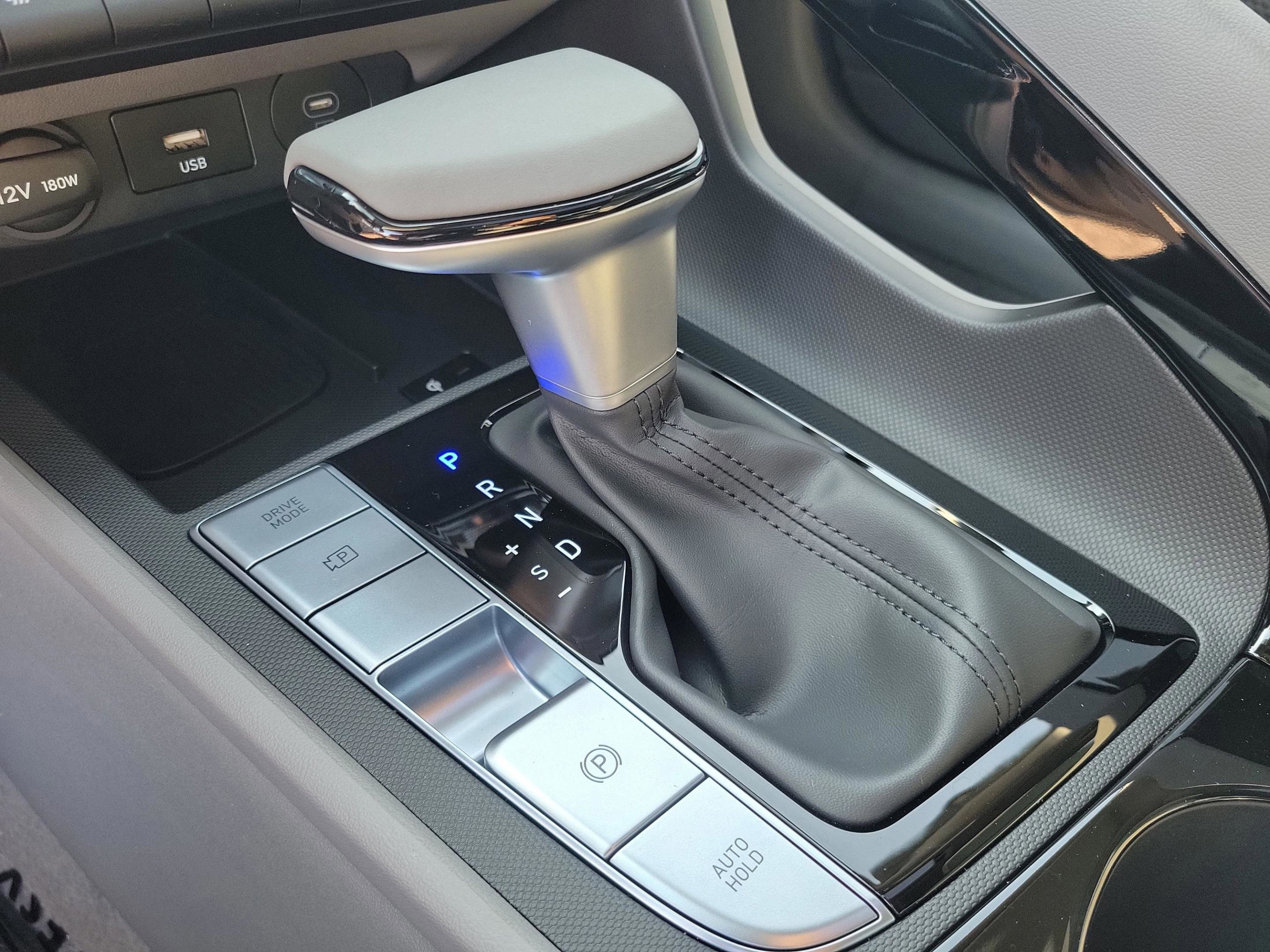 New 2026 Hyundai Elantra SEL Sport image 8