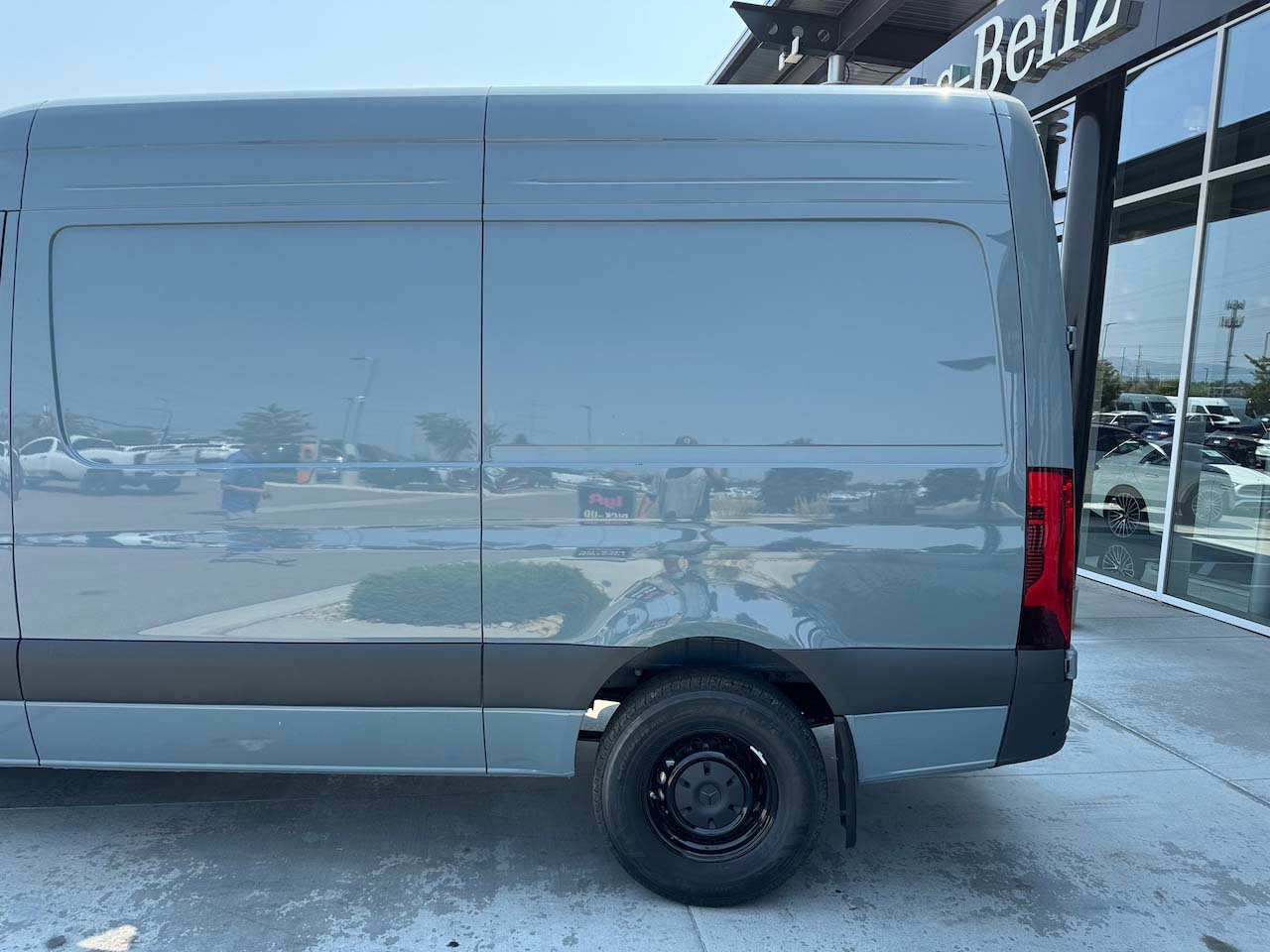 Used 2024 Mercedes-Benz Sprinter 144 Cargo image 4