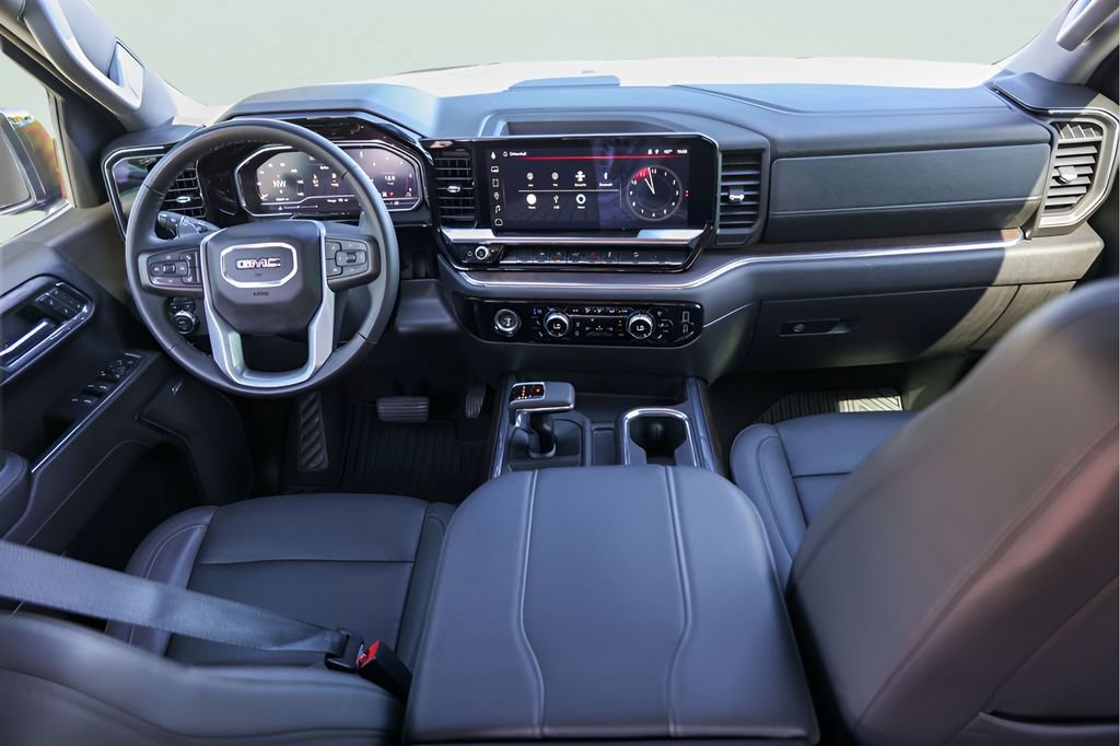 Used 2024 GMC Sierra 1500 SLT AWD/4WD image 28