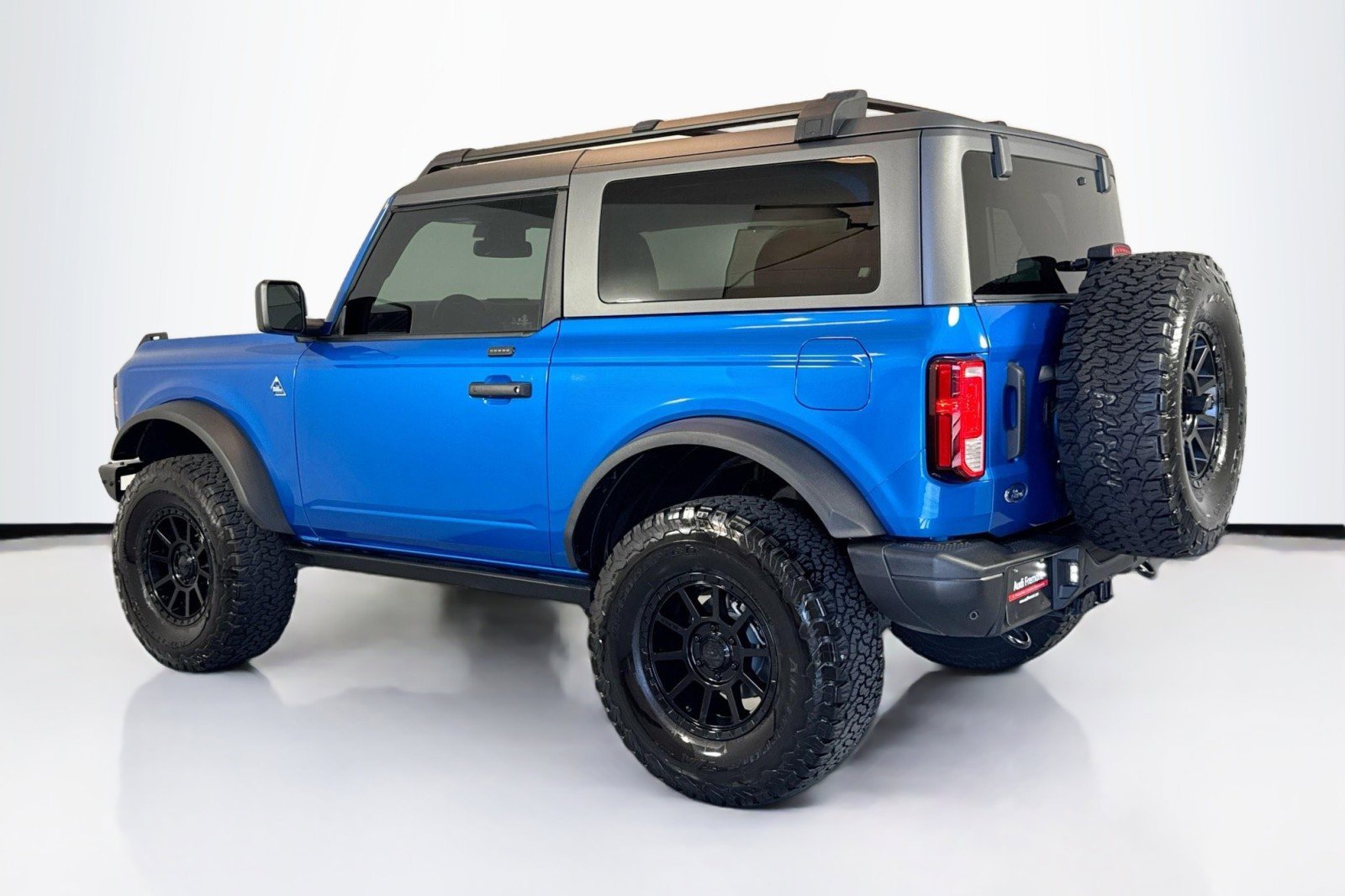 Used 2021 Ford Bronco Black Diamond image 7