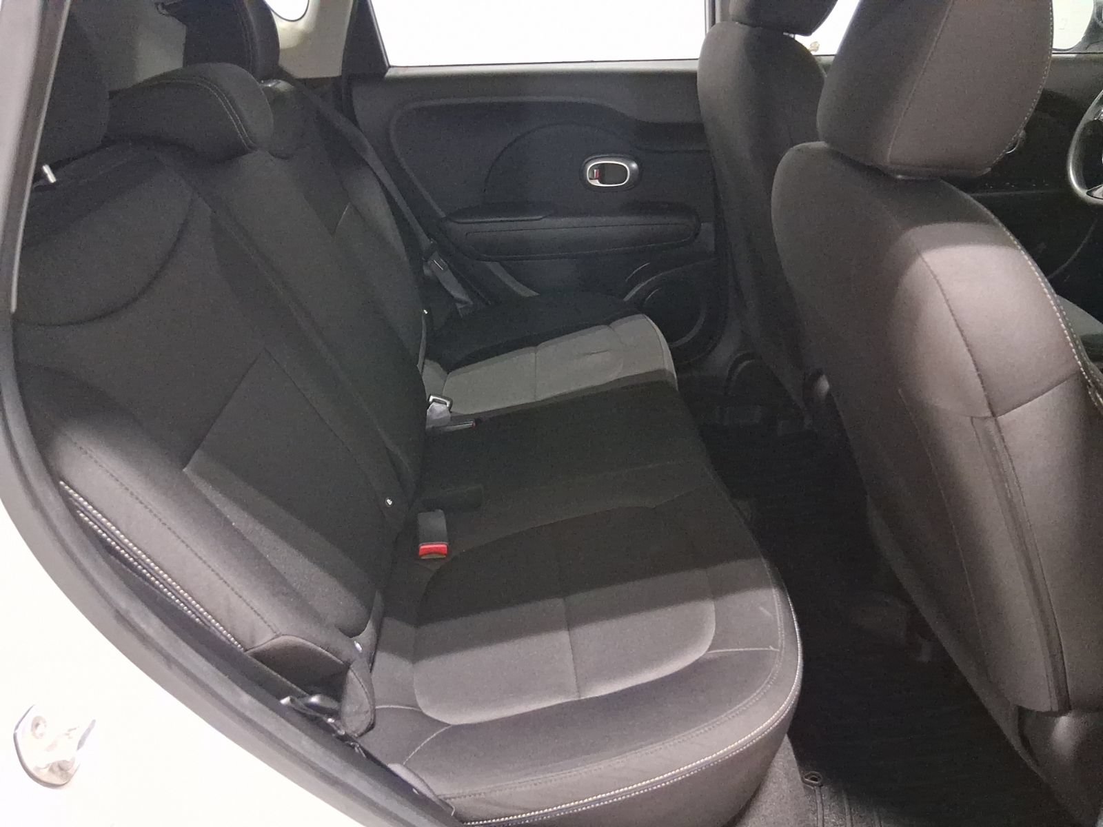 Used 2016 Kia Soul FWD image 16