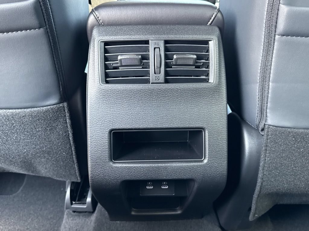 New 2026 Mitsubishi Outlander LE FWD image 30