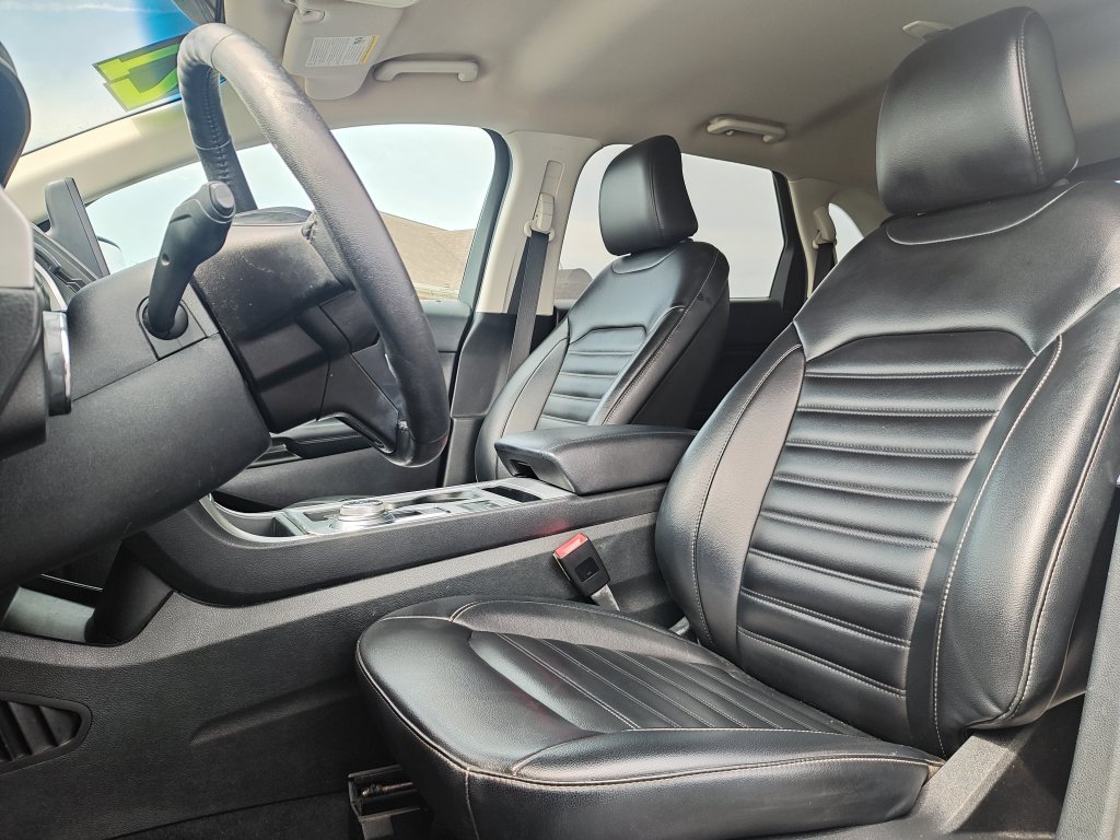 Used 2021 Ford Edge SEL AWD/4WD image 13