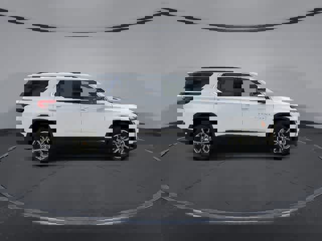 Used 2023 Chevrolet Traverse LT image 9