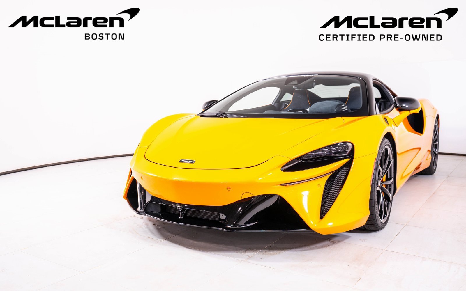 Used 2024 McLaren Artura image 9