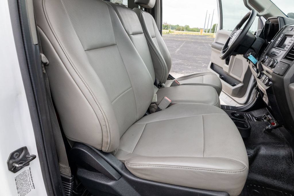 Used 2019 Ford F550 2WD Regular Cab Super Duty image 11