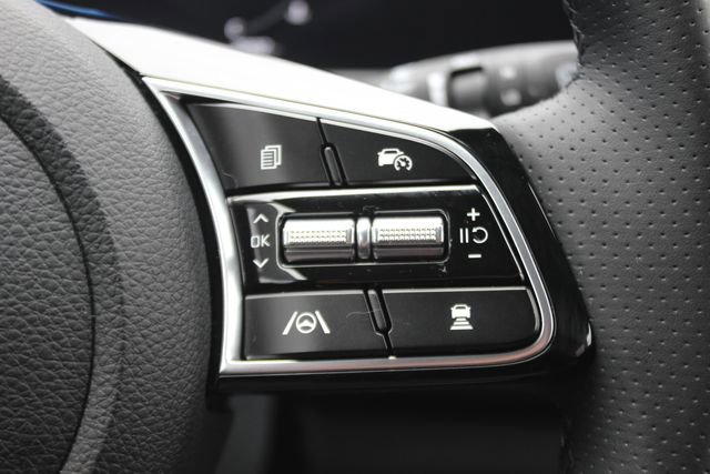 Used 2025 Kia Seltos SX image 18