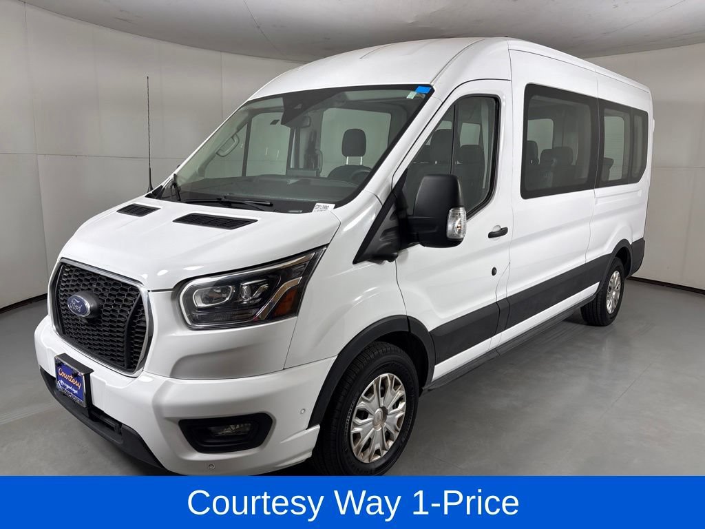 Used 2023 Ford Transit 350 XLT RWD image 5