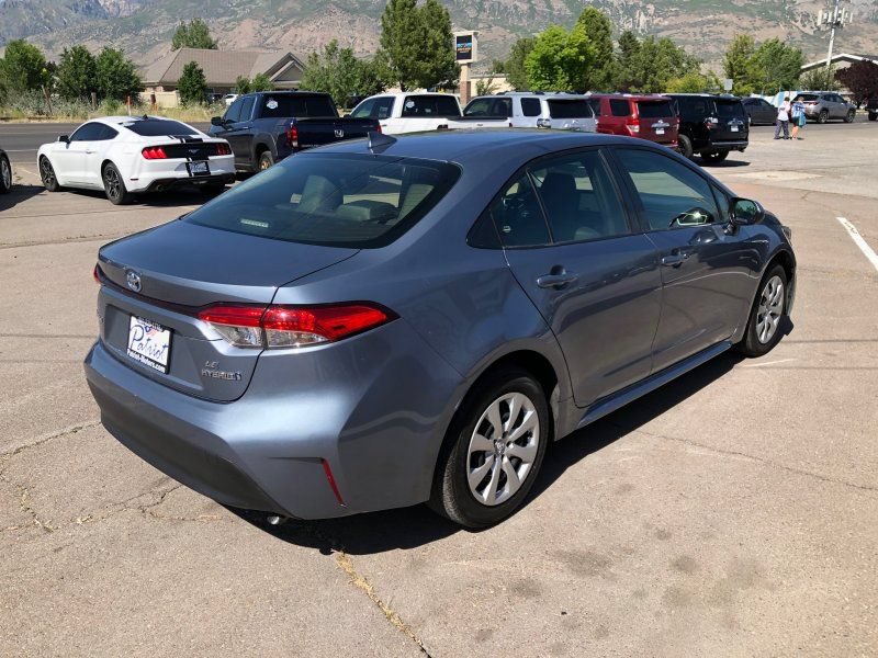 Used 2024 Toyota Corolla LE FWD image 5