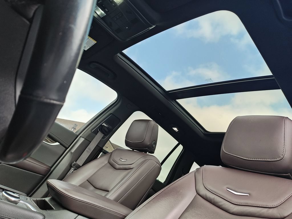 Used 2022 Cadillac XT6 Premium Luxury w/ Technology Package AWD/4WD image 24