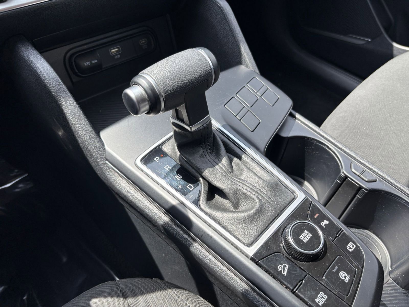 Used 2025 Kia Sportage LX FWD image 37
