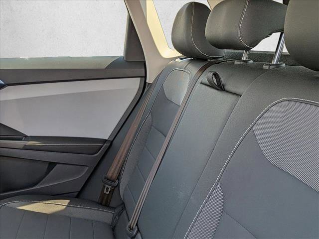 Used 2024 Volkswagen Taos SE image 14