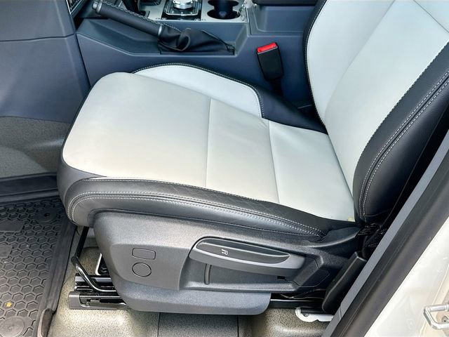 Used 2025 INEOS Grenadier Fieldmaster Edition image 17