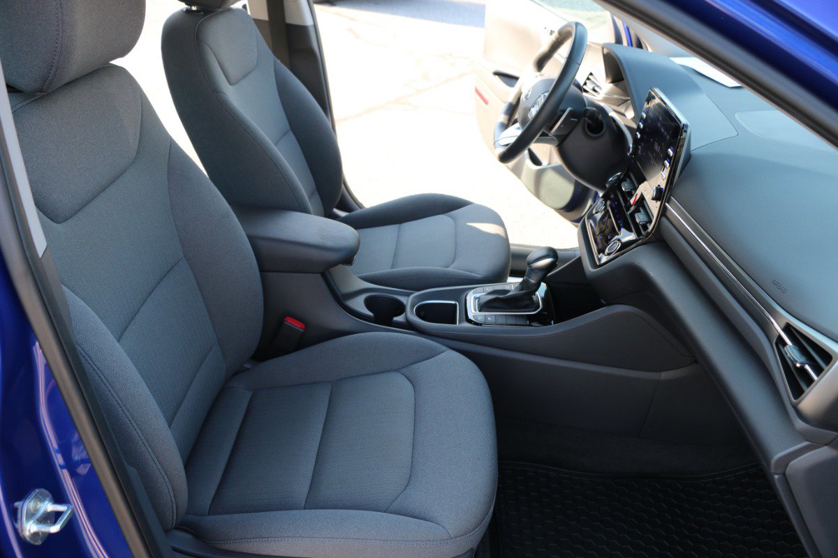 Used 2021 Hyundai Ioniq SE FWD image 26