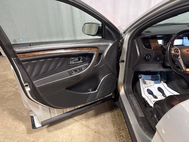 Used 2013 Ford Taurus Limited AWD/4WD image 2