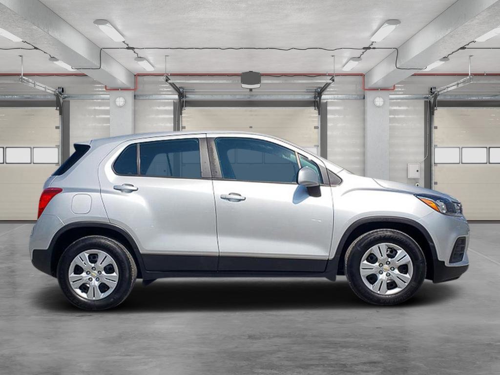 Used 2017 Chevrolet Trax LS image 8