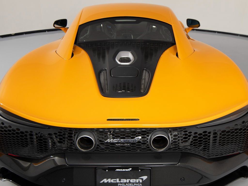 Used 2023 McLaren Artura image 39