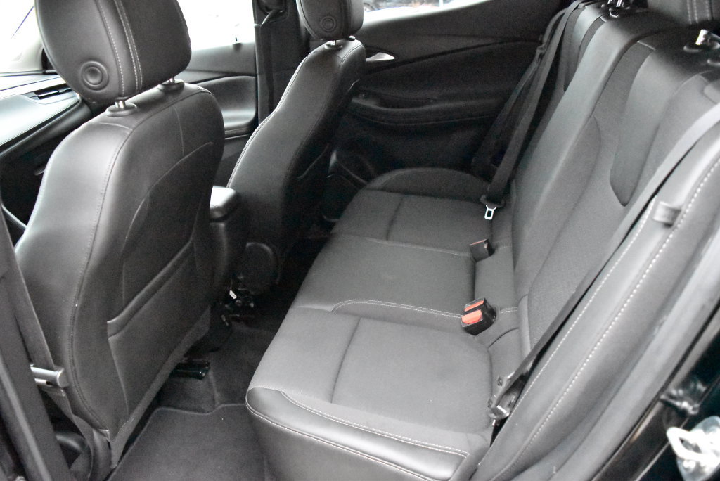 Used 2025 Buick Encore GX Preferred AWD/4WD image 11