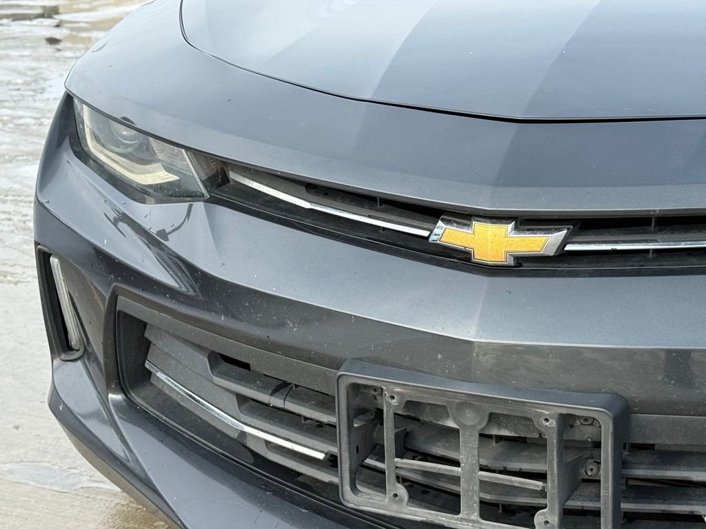 Used 2018 Chevrolet Camaro LT w/ RS Package image 4
