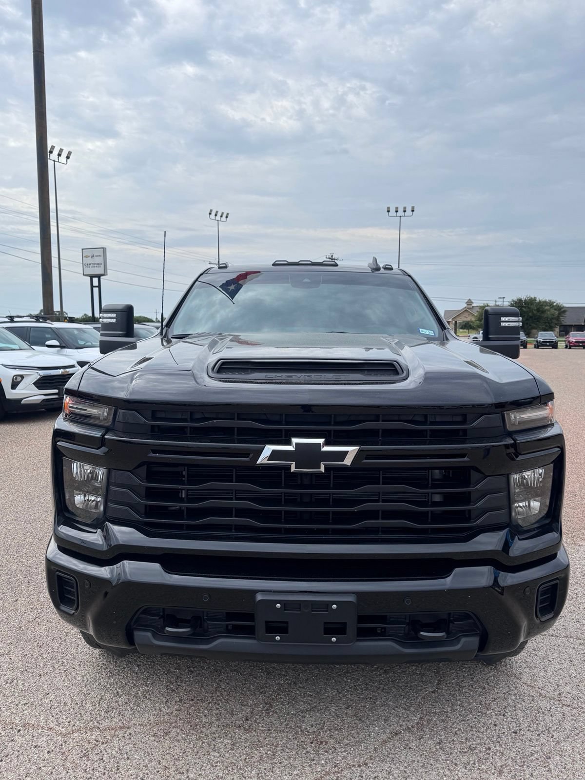 Used 2026 Chevrolet Silverado 2500 Custom w/ Custom Value Package AWD/4WD image 5