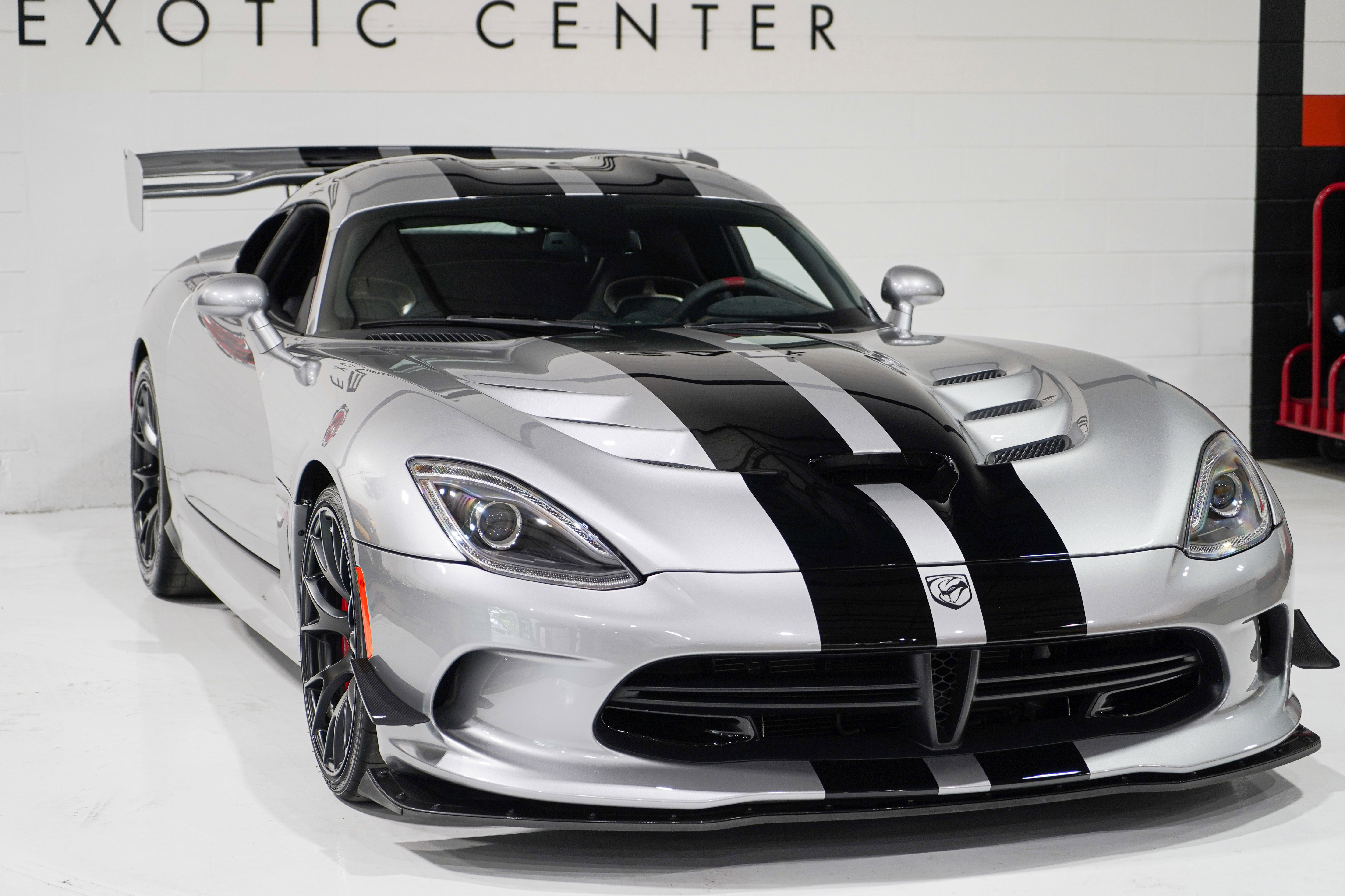 Used 2016 Dodge Viper ACR RWD image 29