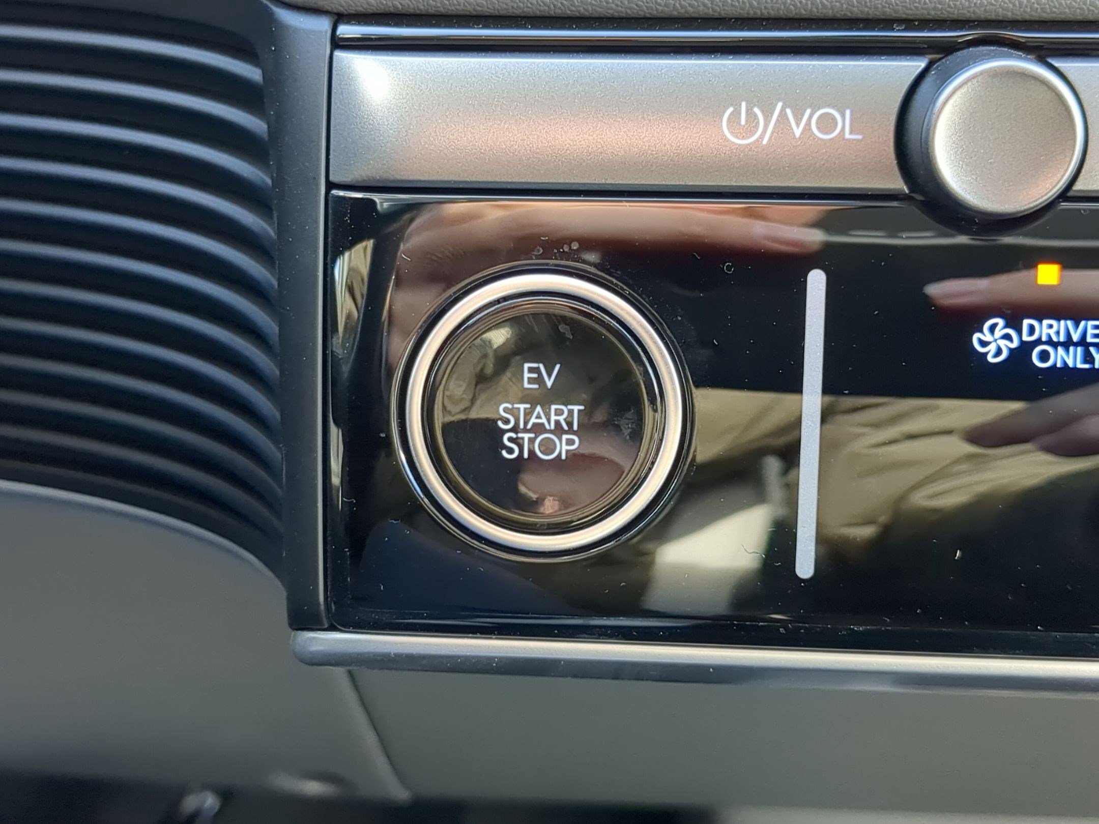 Certified 2025 Hyundai Ioniq 5 Limited image 22