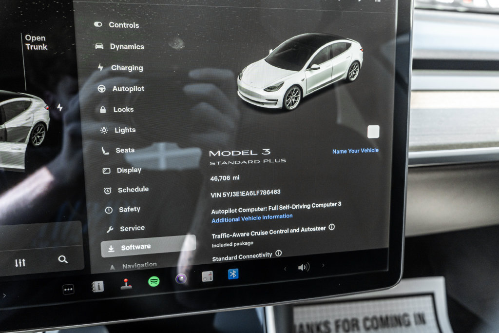Used 2020 Tesla Model 3 Standard Range Plus RWD image 8