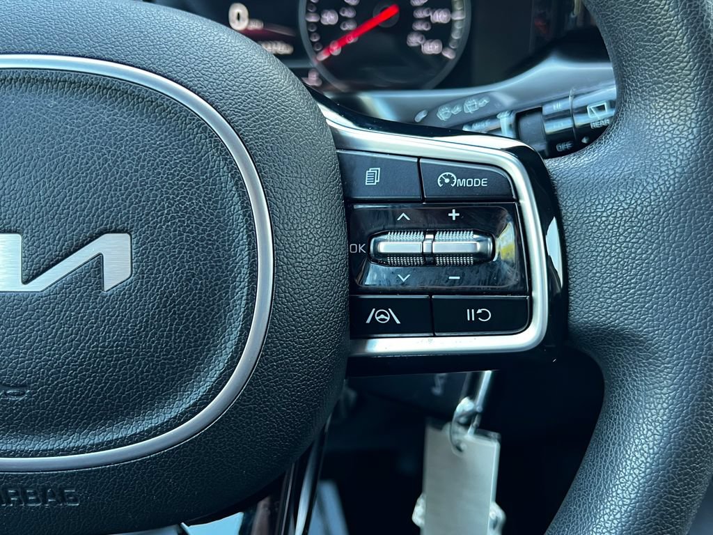 Used 2022 Kia Sorento LX FWD image 23