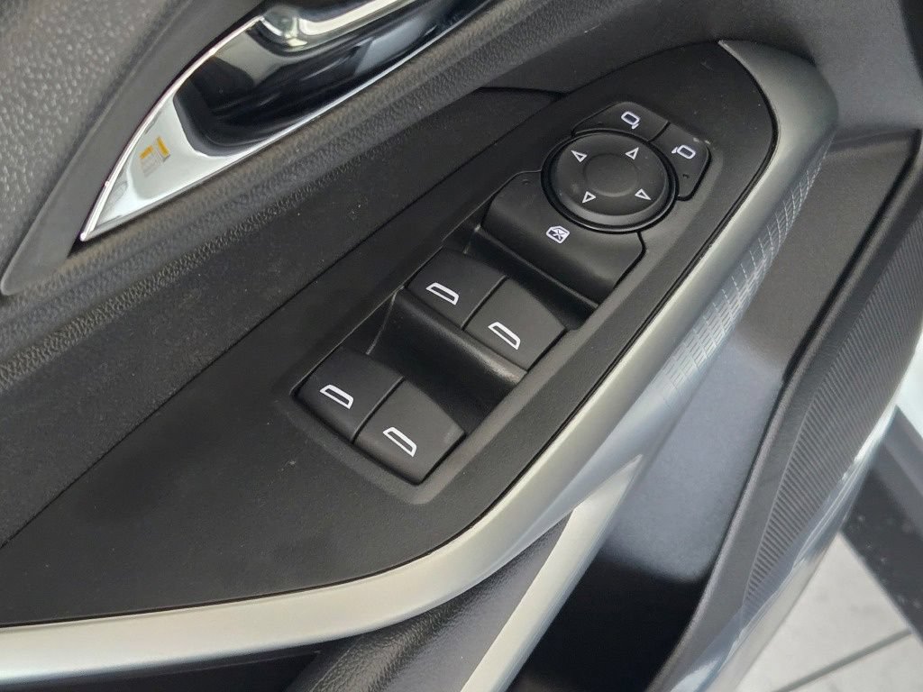 New 2026 Chevrolet Trax LS w/ LS Convenience Package FWD image 17