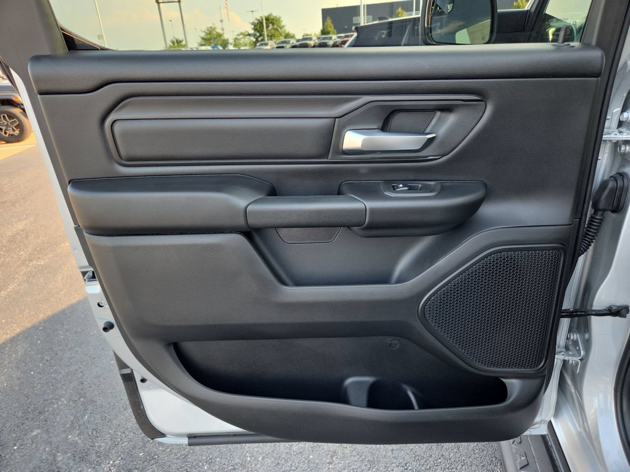 New 2026 RAM 1500 Express AWD/4WD image 18