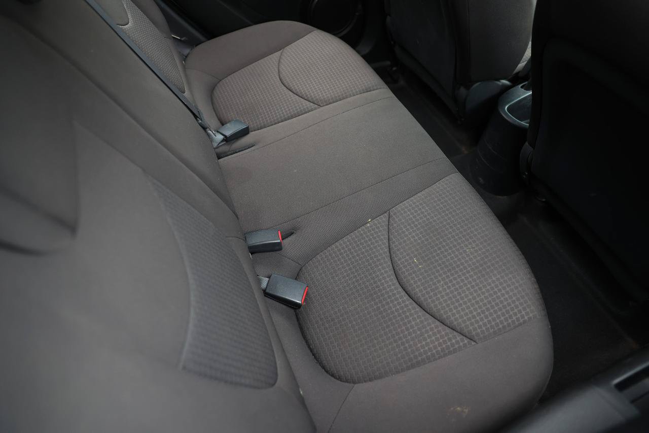 Used 2010 Kia Soul FWD image 12