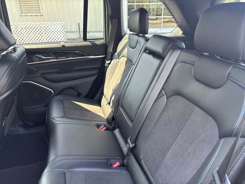 New 2024 Jeep Grand Cherokee Trailhawk w/ Advanced Protech Group II image 15