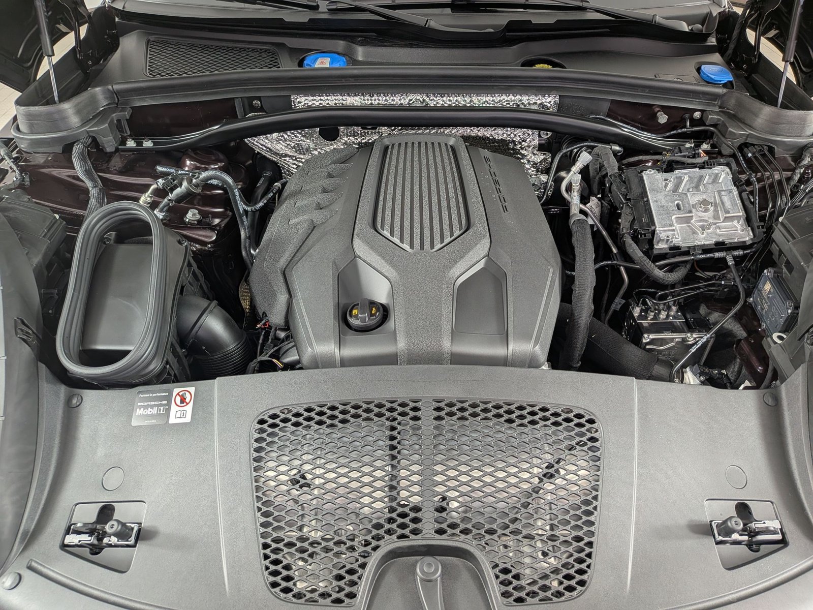 New 2026 Porsche Macan AWD/4WD image 26