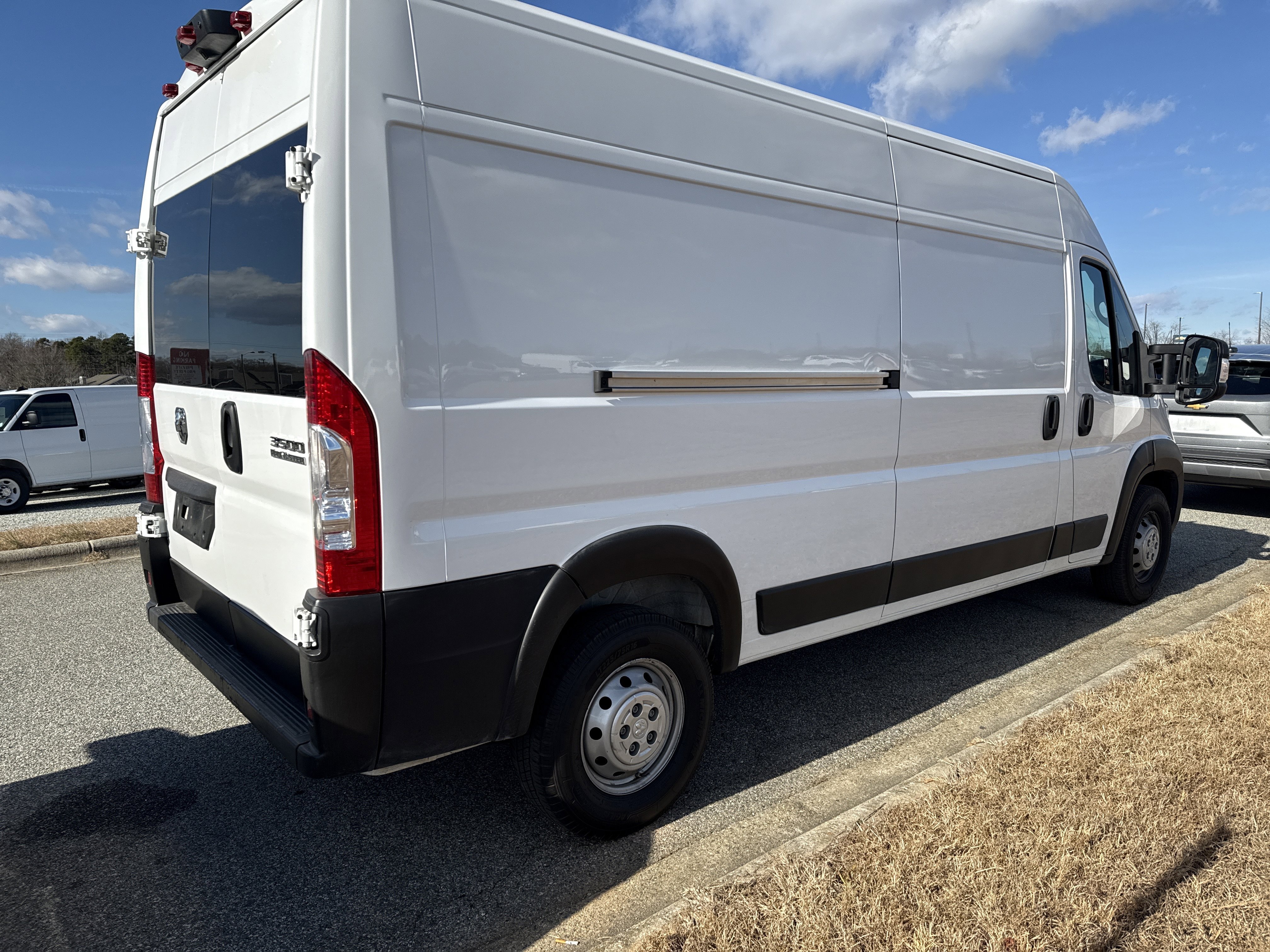 Used 2023 RAM ProMaster 3500 w/ Premium Convenience Group (B) image 9