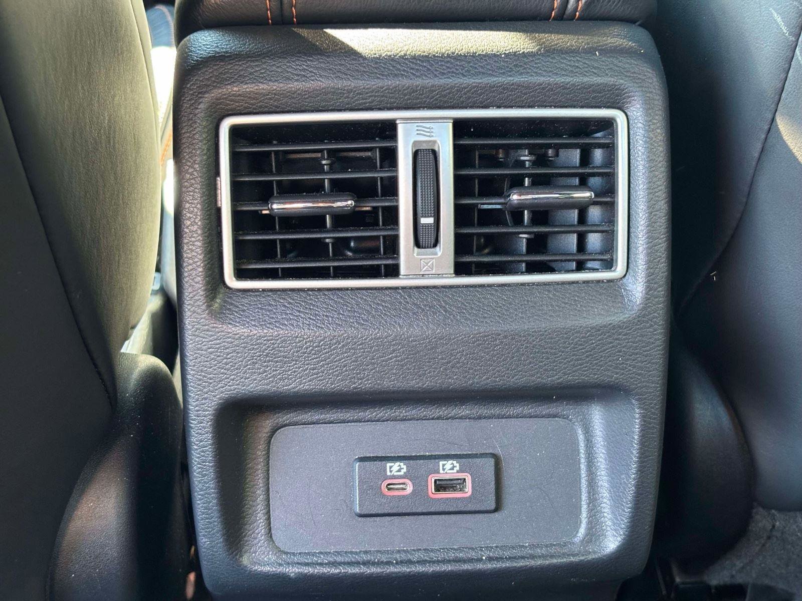 Used 2019 Nissan Maxima SR w/ Premium Package image 12