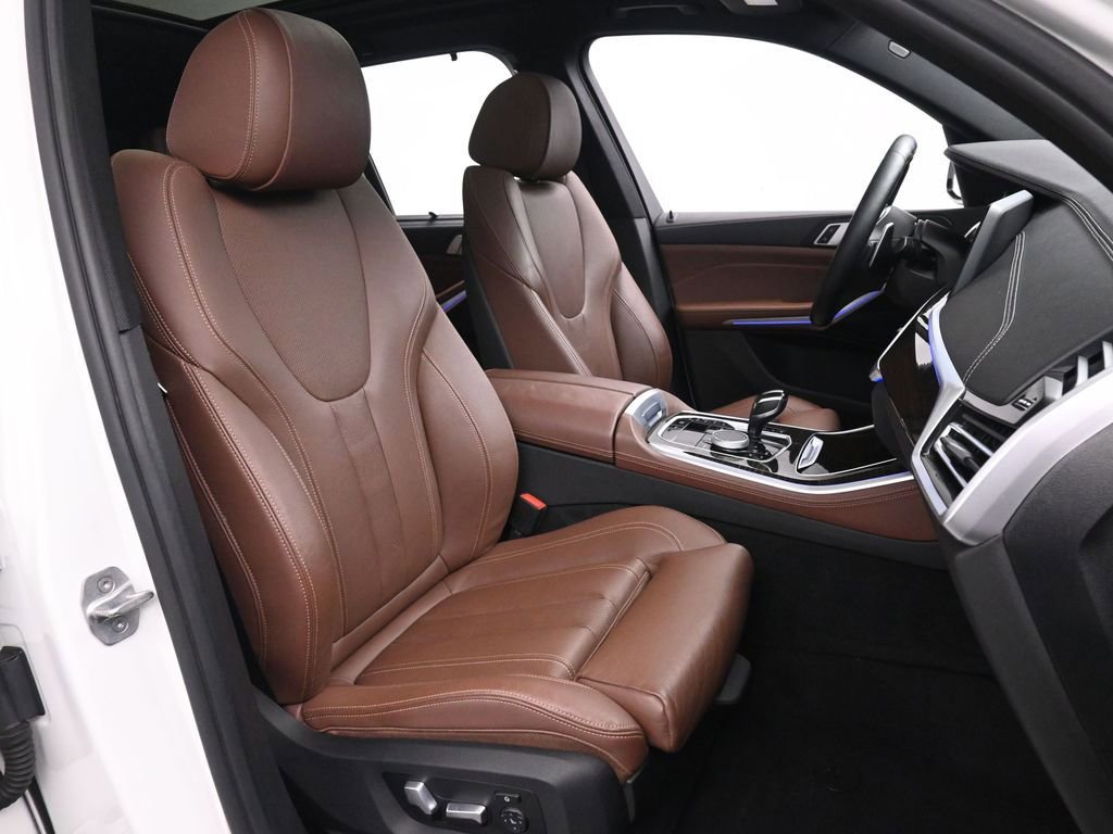 Used 2020 BMW X5 xDrive40i w/ M Sport Package image 27