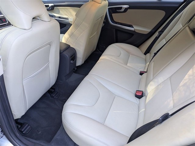 Used 2018 Volvo V60 T5 Dynamic w/ Vision Package image 26