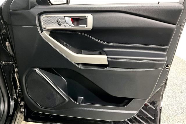 Used 2020 Ford Explorer Limited w/ Equipment Group 310A image 30
