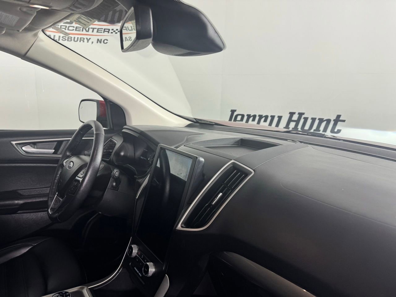 Used 2023 Ford Edge SEL image 30