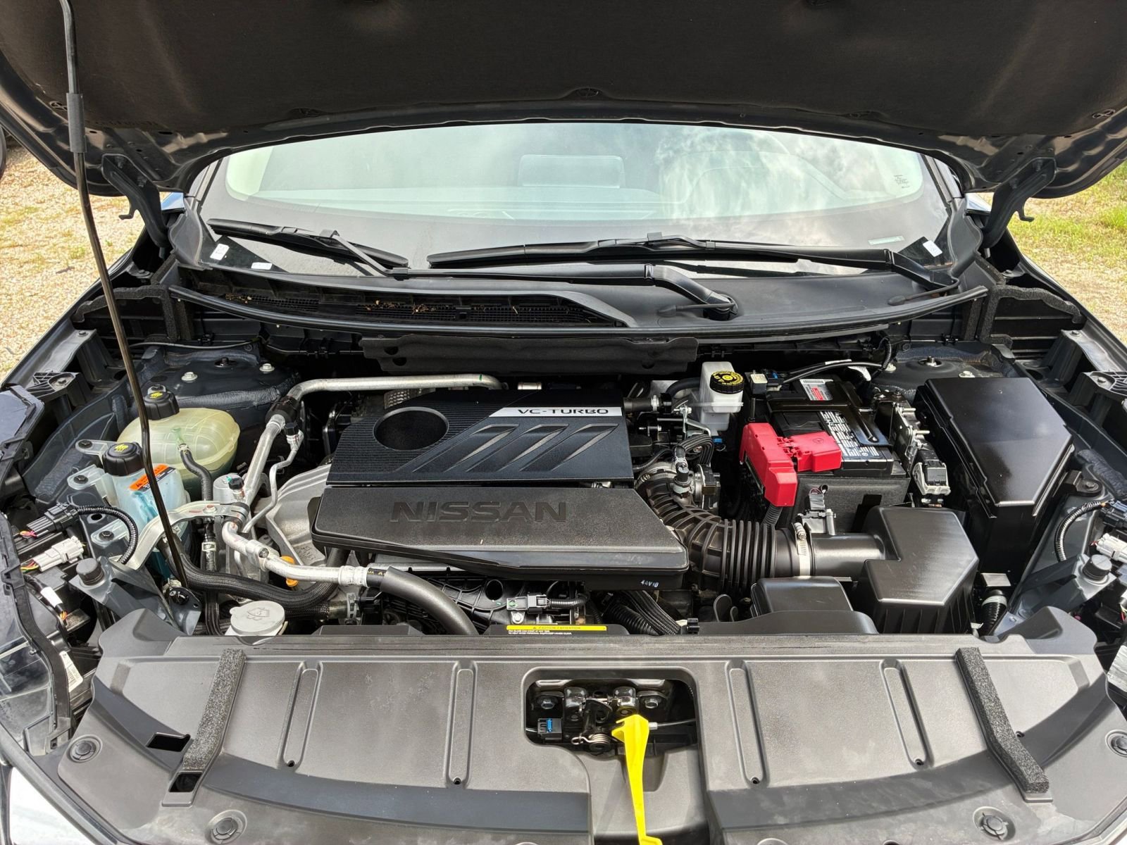 Used 2025 Nissan Rogue SV FWD image 29